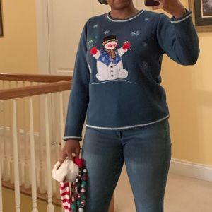 Christmas Bundle: 2 xmas socks, sweater & pillow